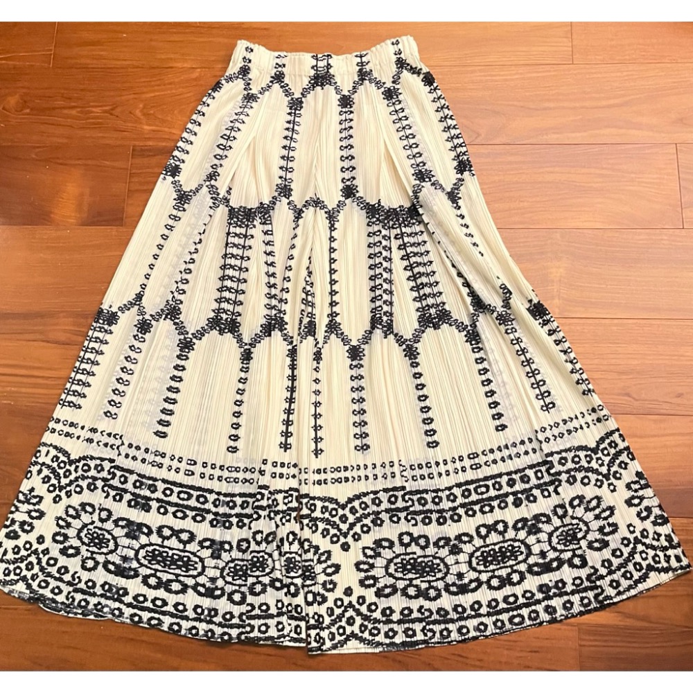 ［我愛皺摺名店］春秋著 KK直條紋皺摺 米白色 黑色蕾絲花 裙褲 長褲-細節圖7