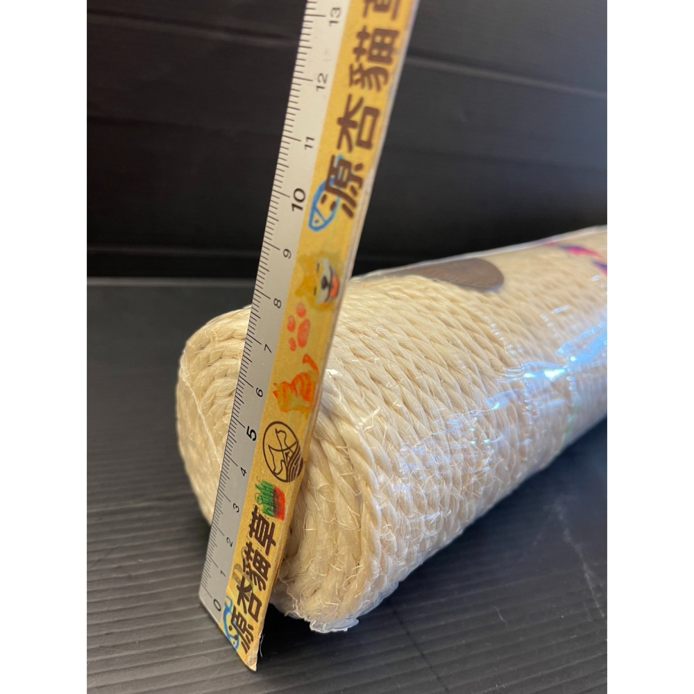 ✪四寶的店✪附發票~圓柱型 貓抓板 (圓柱 8x46cm/個) / (可掛、繩可平放) 貓抓板 磨甲板 麻繩 兔子-細節圖2