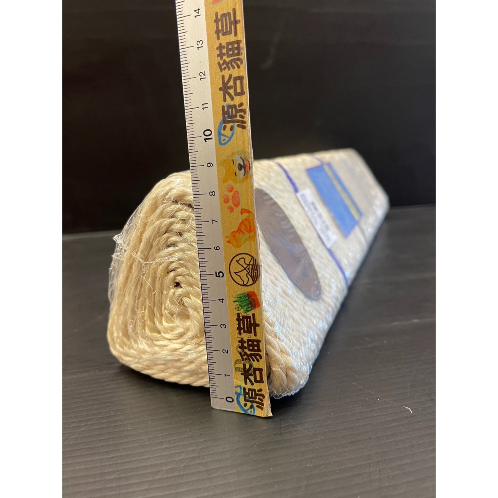 ✪四寶的店✪附發票~三角柱型 貓抓板 (三角柱43X10 cm/個) / (可掛、繩可平放) 貓抓板 磨甲板 麻繩-細節圖2