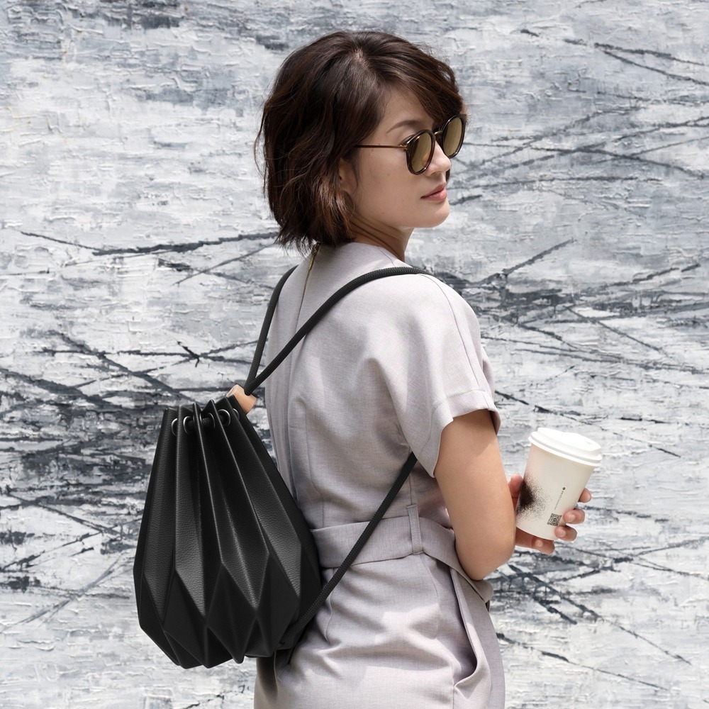 【Aura稜光】DIAMOND 曜石黑摺紙包 | 全手工素食皮革製作 摺紙包 束口包 後背-細節圖4