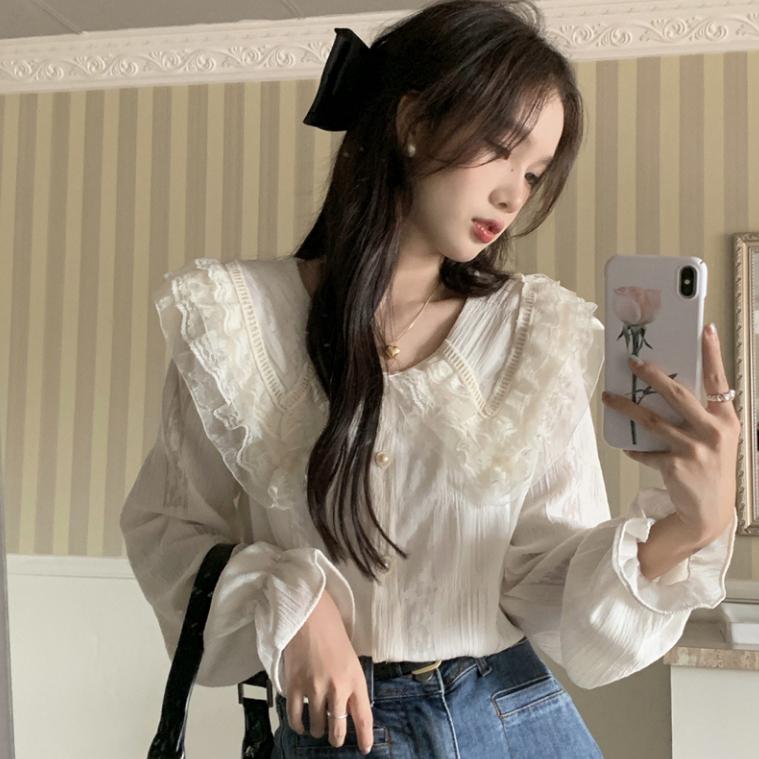 春天氣息！約會必搭💝  韓版溫柔lady珍珠釦蕾絲襯衫   韓系 顯瘦 女裝 衣服 基本款 T恤 短袖 上衣 短版 上著-細節圖7