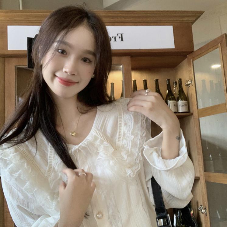 春天氣息！約會必搭💝  韓版溫柔lady珍珠釦蕾絲襯衫   韓系 顯瘦 女裝 衣服 基本款 T恤 短袖 上衣 短版 上著-細節圖9