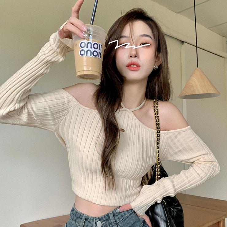 顯瘦設計感十足💝  小性感一字領掛脖針織上衣（2色）-細節圖7