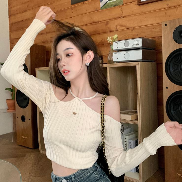 顯瘦設計感十足💝  小性感一字領掛脖針織上衣（2色）-細節圖8