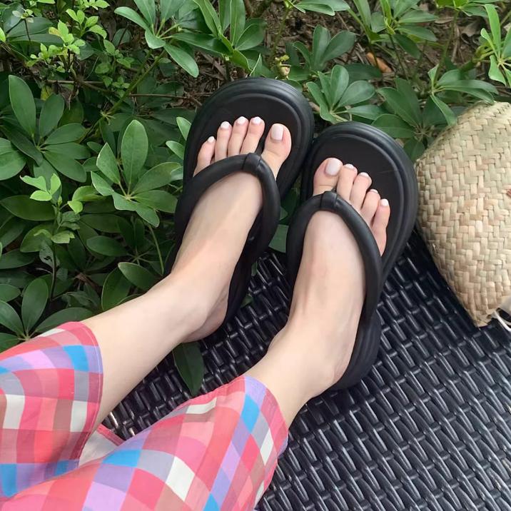 ⚠️限時特價$299❗️  軟底超好穿✨  夏日多巴胺配色人字拖（增高款&一般款  36-41）夾腳拖 懶人拖 沙灘拖-細節圖6