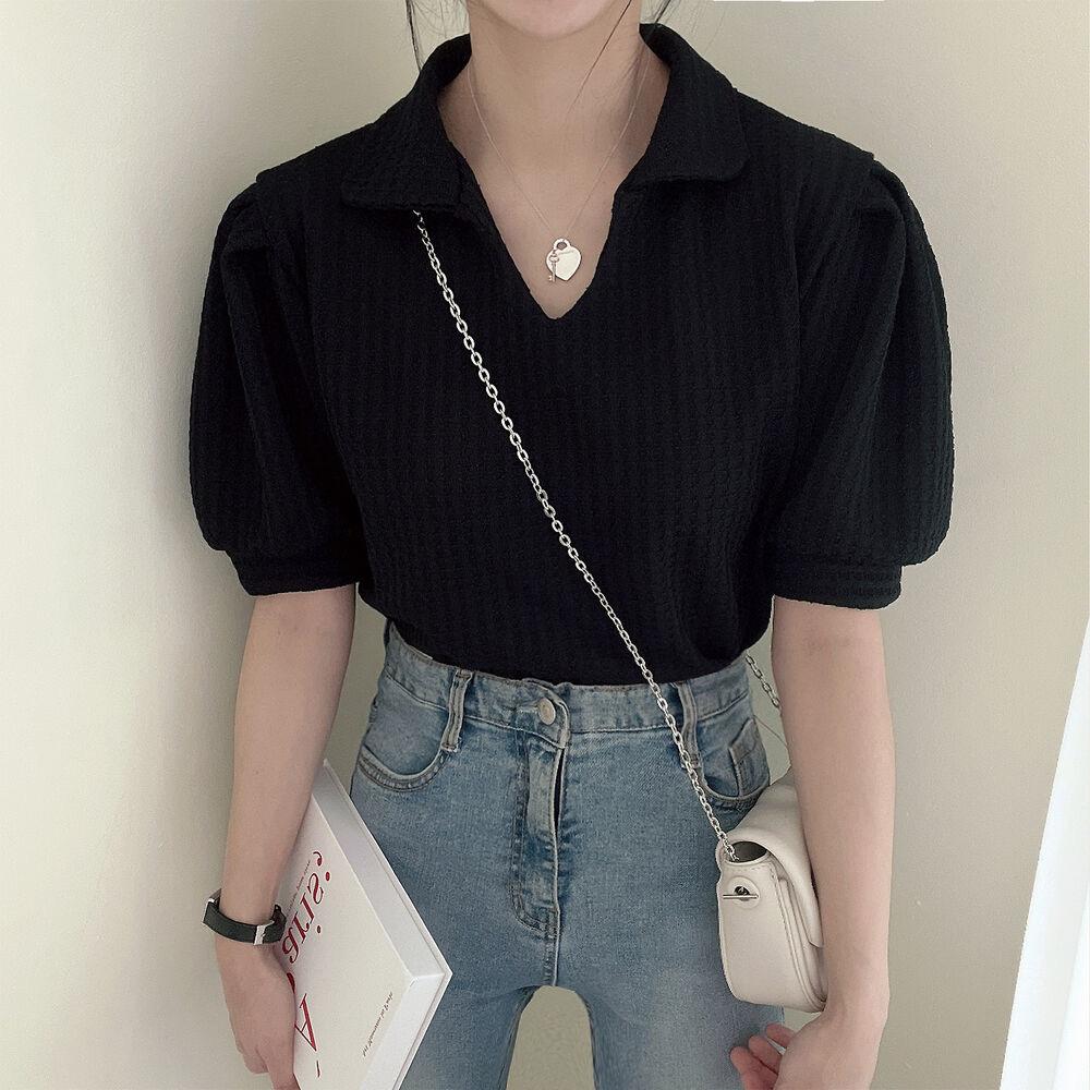 春款配色超美🌷  韓版溫柔小V領華夫格上衣（3色）韓系 顯瘦 特價 女裝 衣服 基本款 T恤 短袖 上衣 短版 上著-細節圖3