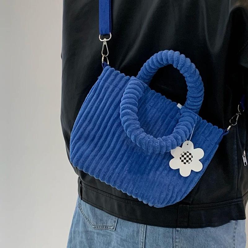 超美克萊因藍💙  手提&斜背🥨  軟呼呼燈芯絨小包（2色）小包 斜背包 手提包 皮革包 大包 韓版 特價-細節圖2