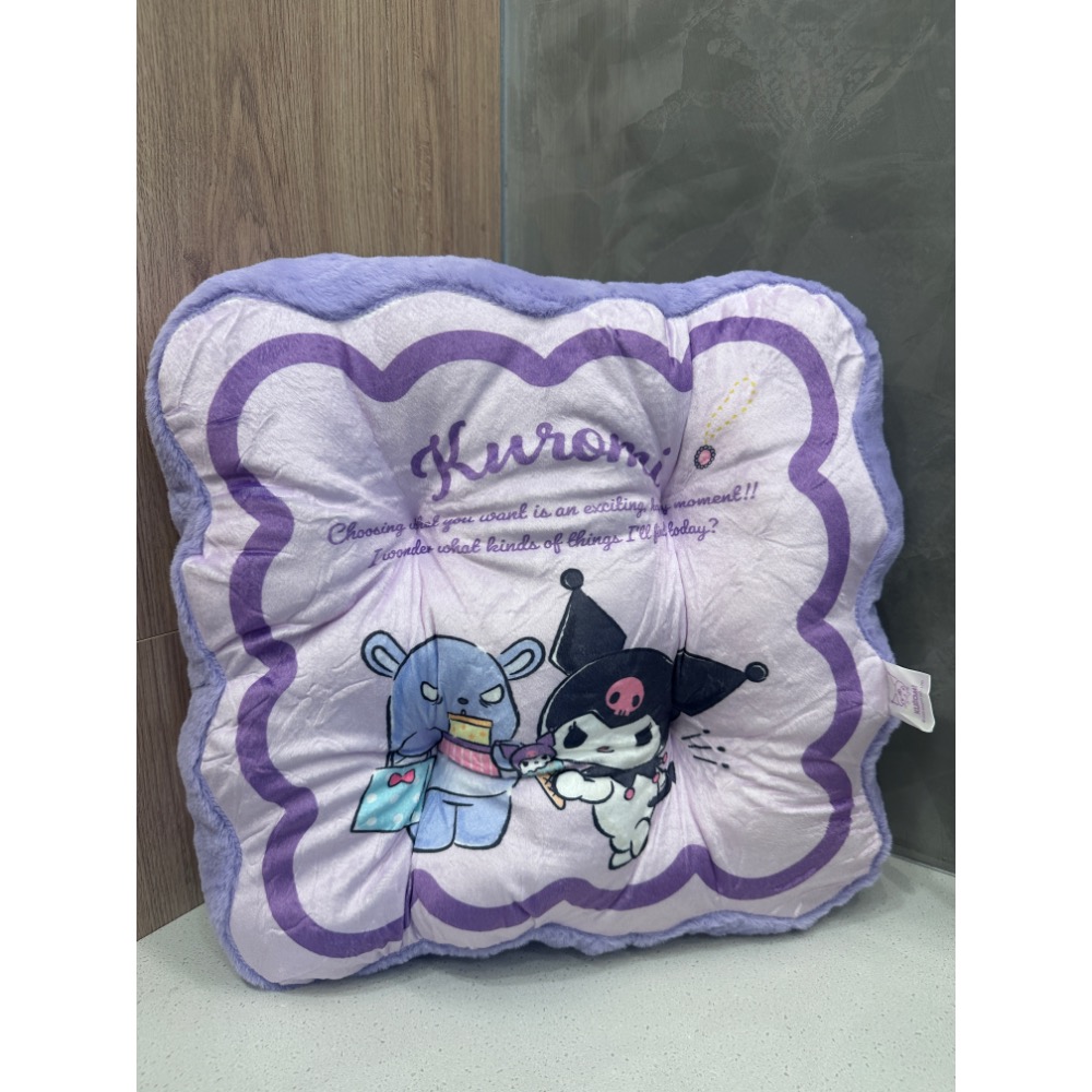 《雷標正版》三麗鷗 酷洛米 美樂蒂 布丁狗 Hello Kitty 大耳狗 坐墊 靠枕 椅墊 靠墊 布丁狗14英吋-規格圖7