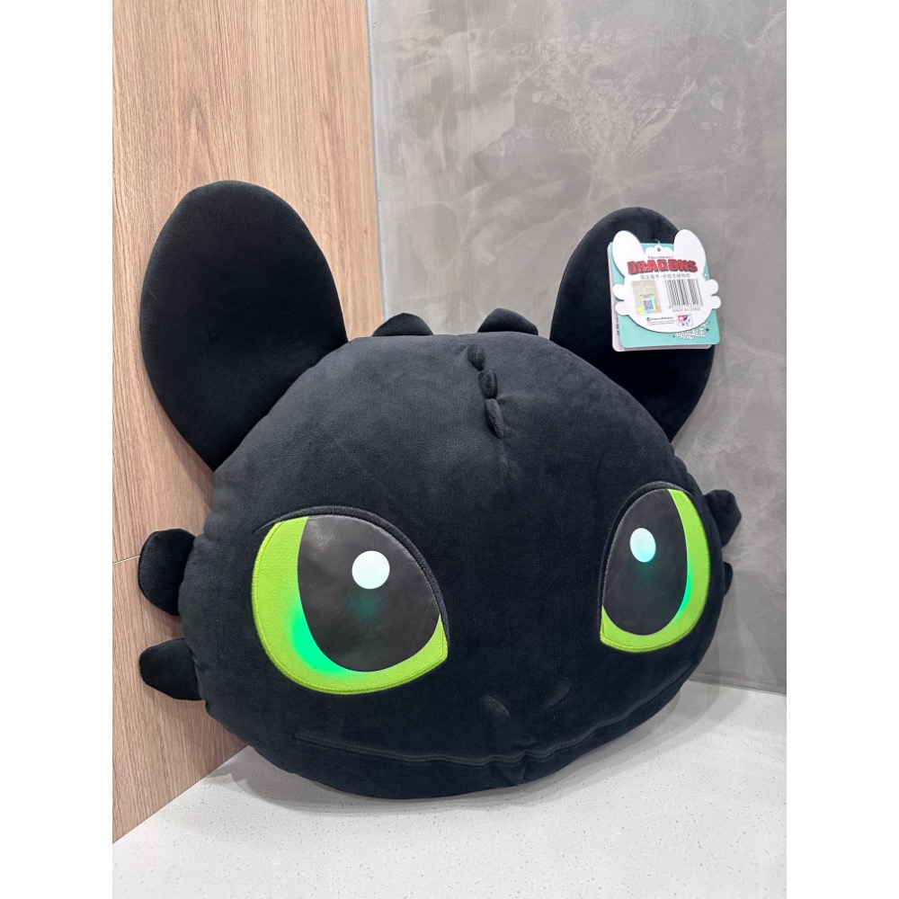 《正版》馴龍高手 無牙 光效毛絨抱枕 抱枕  靠枕  靠墊  午睡枕-細節圖3