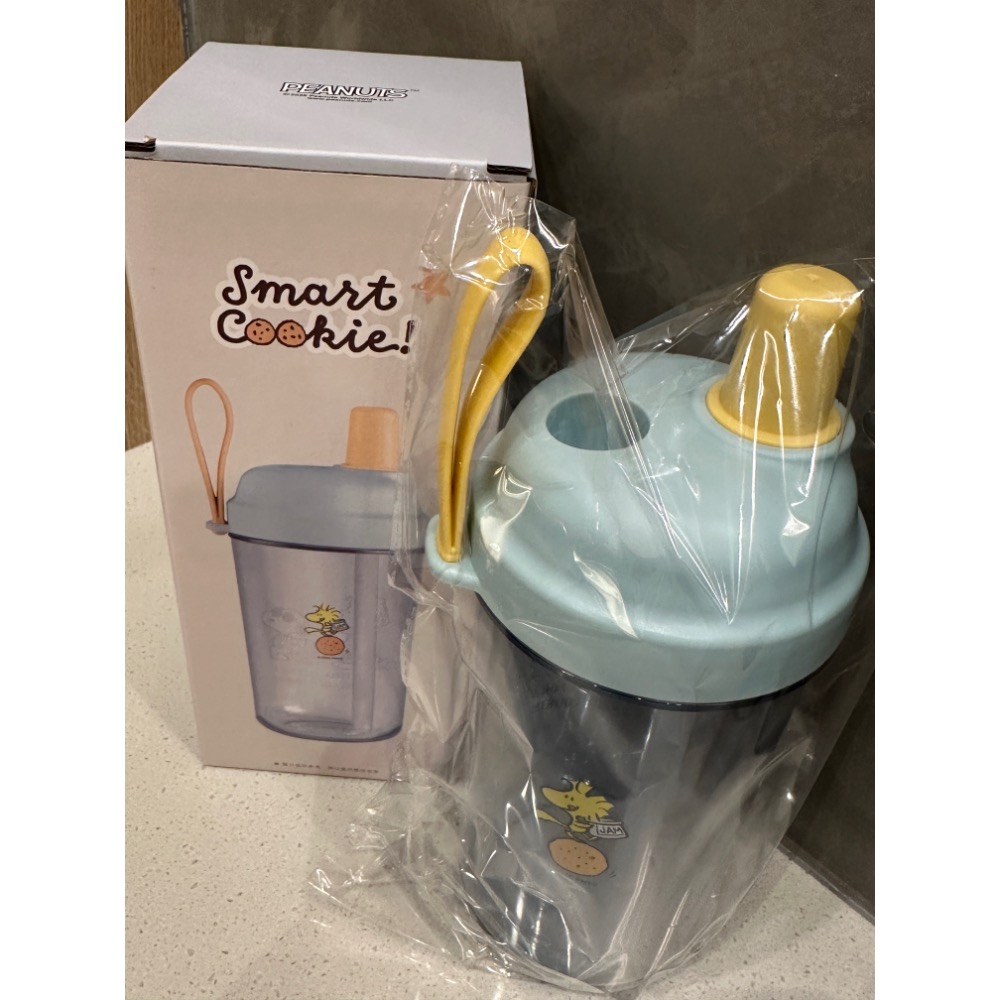 《正版》史努比 餅乾輕巧手提吸管冷飲杯 簡約透明水壺，環保飲料杯-細節圖4