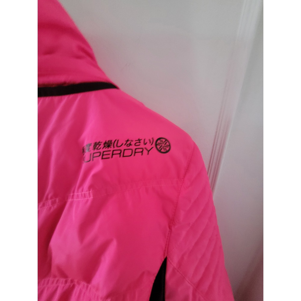 🧥Superdry Snow系列強勢登場-Part2🧥  ⛷️昨天帶大家初步認識Superdry的雪衣❄️ 今天就帶-細節圖4