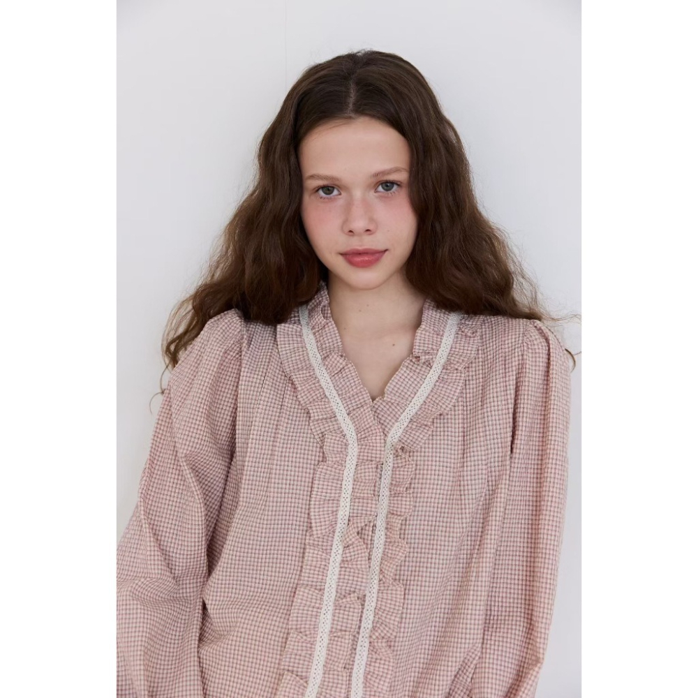 優佳 現貨 韓國 荷葉邊格紋上衣 O0813-細節圖5