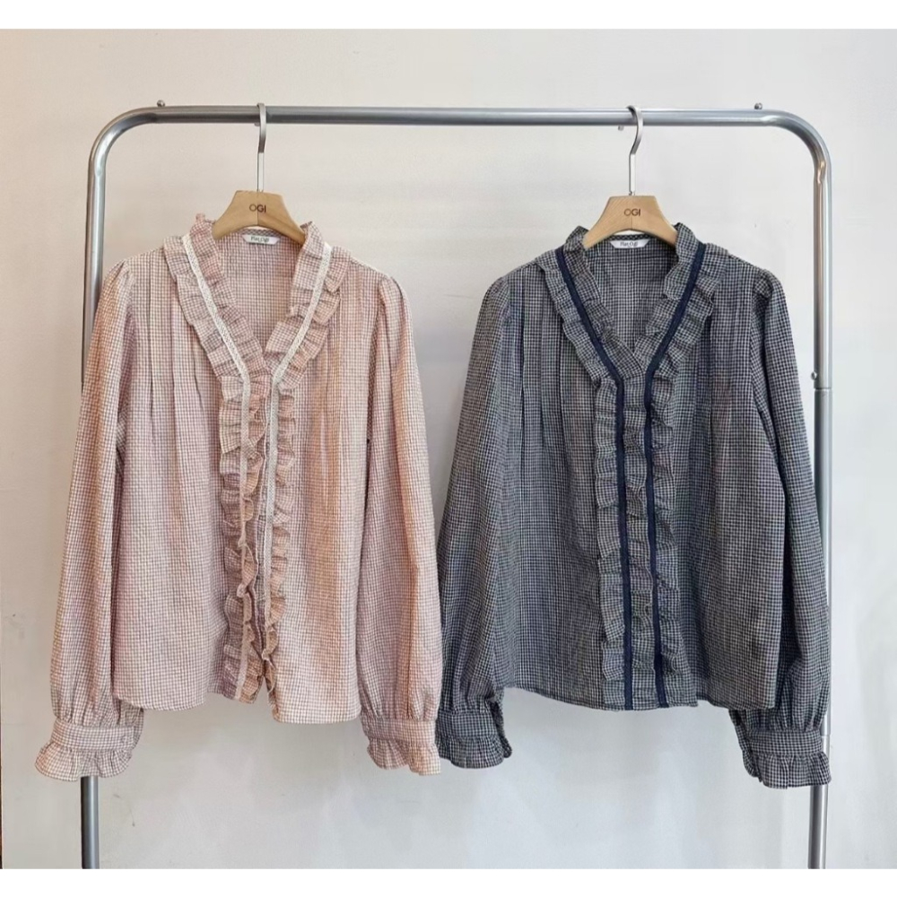 優佳 現貨 韓國 荷葉邊格紋上衣 O0813-細節圖7
