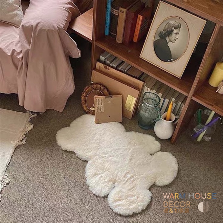 【台灣現貨】Warm House 超可愛小熊地毯 柔軟地毯 舒適地毯 地毯地墊 居家地墊 臥室地毯 床邊地毯 造型地墊-細節圖3