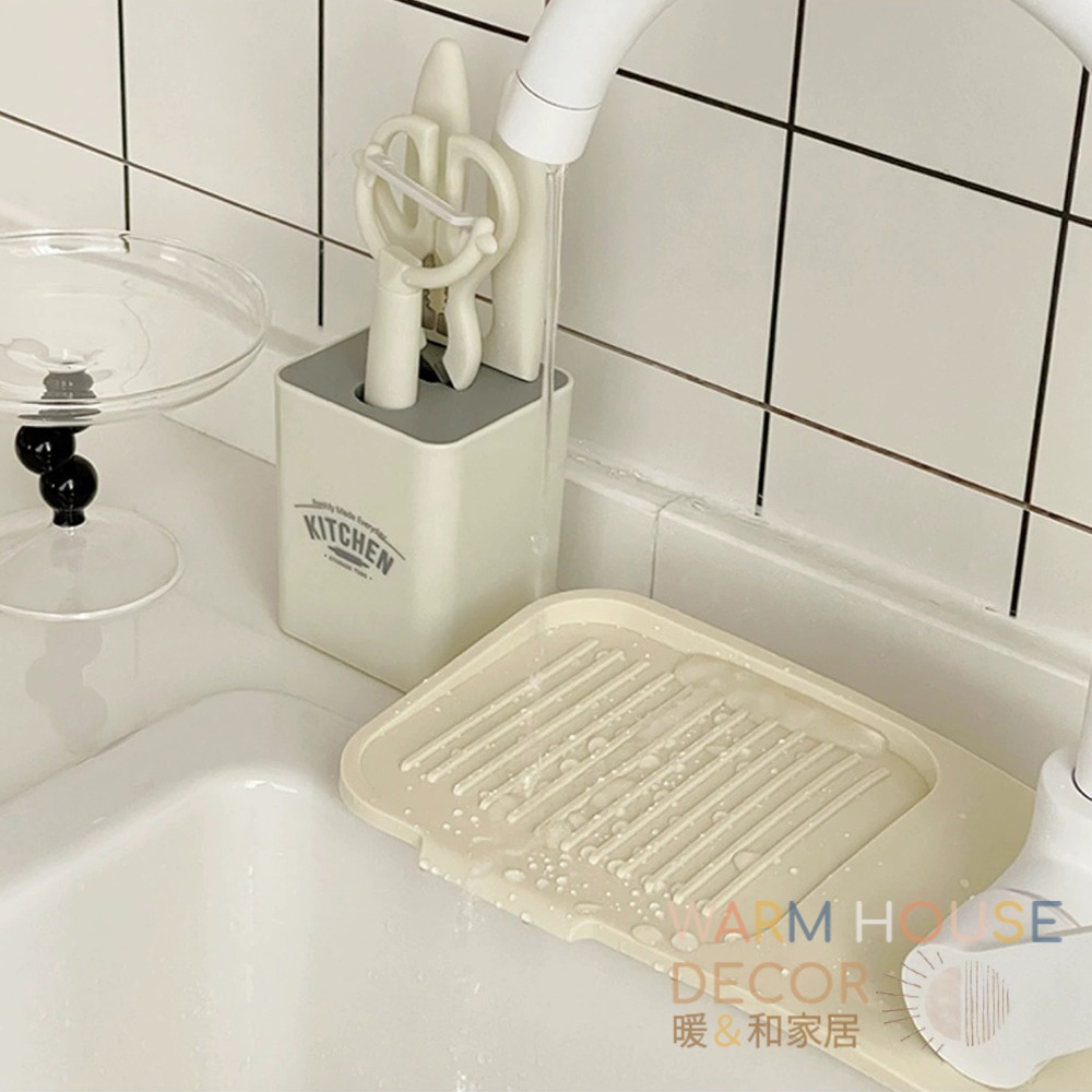 【暖&和家居】台灣現貨 水龍頭矽膠瀝水墊 洗手台防潑水 矽膠瀝水墊 防水墊 水龍頭瀝水墊 水龍頭墊 廚房瀝水墊 瀝水墊-細節圖5