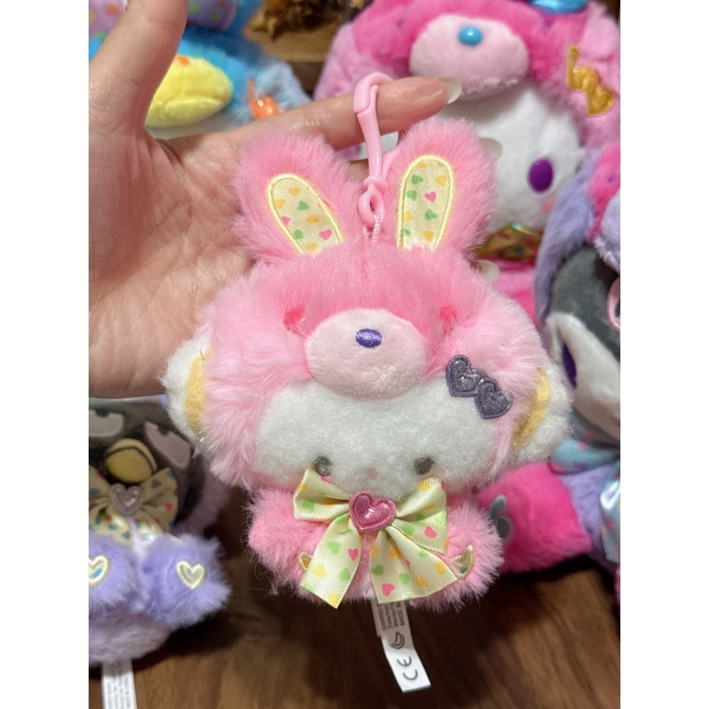 現貨 日本 三麗鷗 Sanrio 復活節 兔子造型 娃娃吊飾 吊飾 掛飾 kitty 大耳狗 庫洛米 小麥粉 酷企鵝-細節圖2