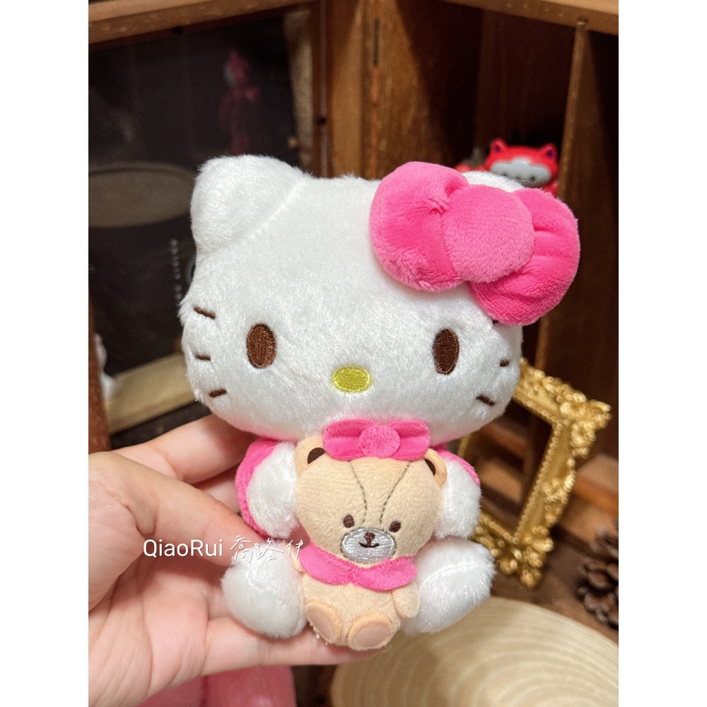 現貨 日本 Sanrio 三麗鷗 緊抱好朋友 娃娃吊飾 kitty 美樂蒂 大耳狗 庫洛米-規格圖2