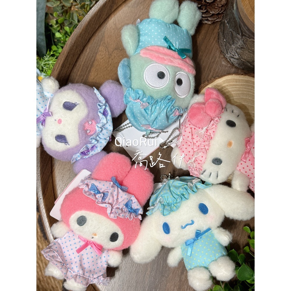 現貨 日本 Sanrio 三麗鷗 點點 絲帶睡帽 睡衣 娃娃吊飾 kitty 美樂蒂 庫洛米 大耳狗 漢頓-細節圖2