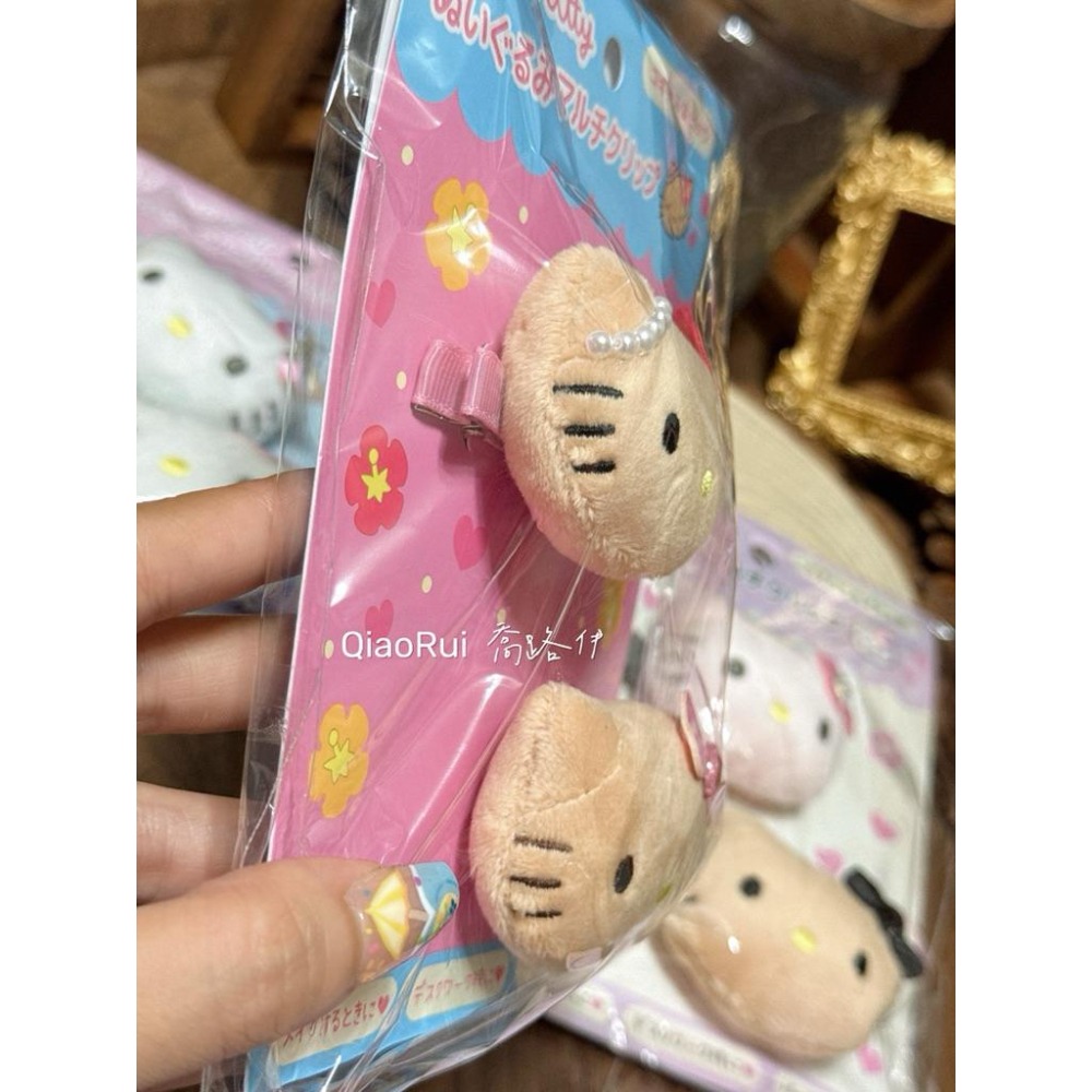 現貨 日本 Sanrio 三麗鷗 絨毛 大頭  髮夾 劉海夾 kitty 曬黑 黑皮 小精靈 天使 包包裝飾-細節圖3