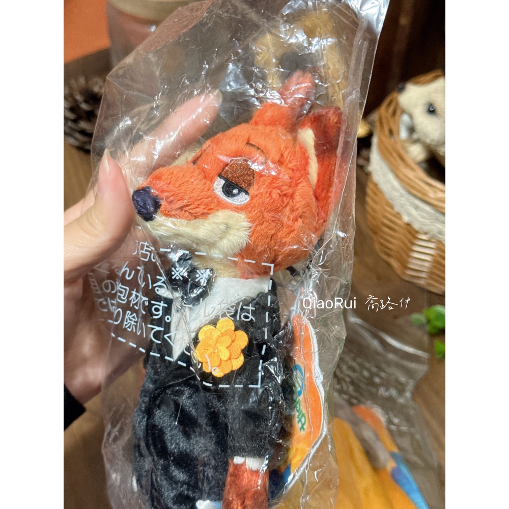 現貨 日本 迪士尼商店 動物方程式 尼克 茱蒂 禮服 燕尾服 娃娃吊飾-細節圖5
