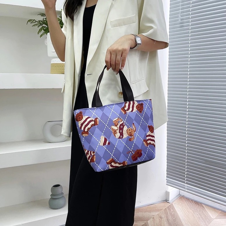 水餃包 手提包 輕量 現貨 防潑水尼龍 實拍 小包大容量 手提袋 媽媽包 短柄 印花尼龍包 小方包．多色-細節圖4