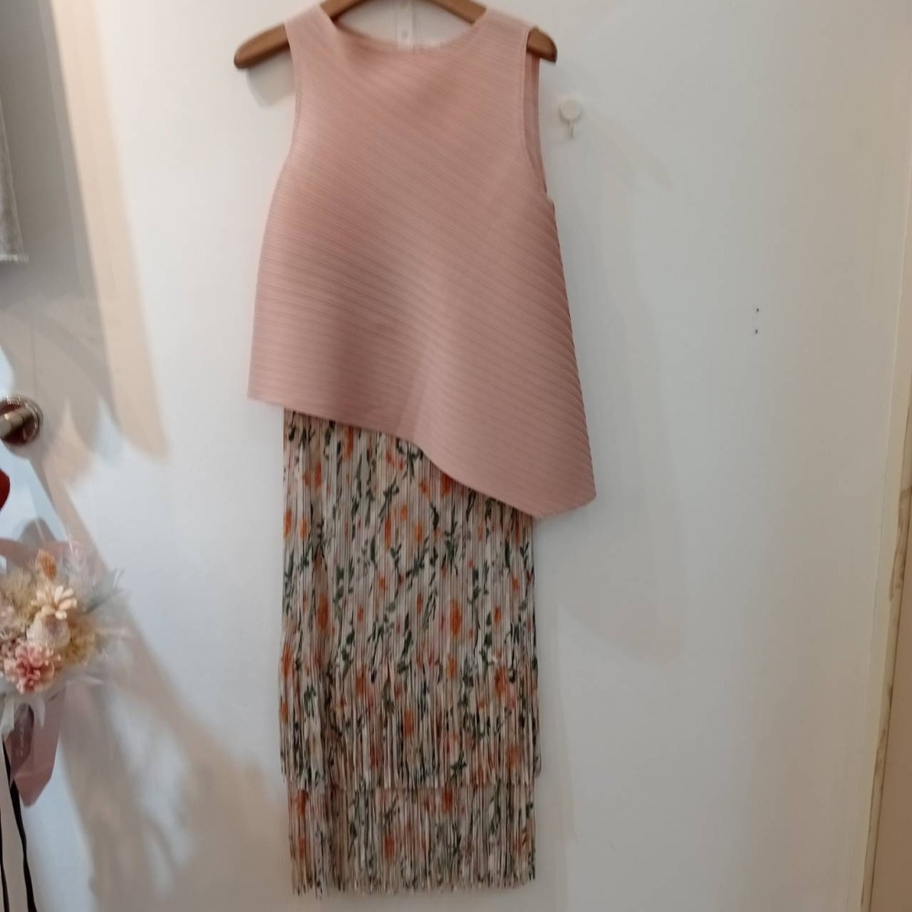 [H lovely]現貨-三宅氣質神款套裝.硬廷斜邊上衣.中長款.不規則裙.流蘇裙.顯瘦.甜美-檸檬黃色.乾燥粉.淡紫色-細節圖2