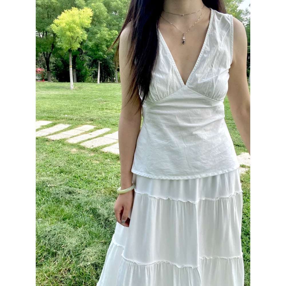 【BM】Rafaela Top 白色綁帶v領掛脖背心-細節圖3