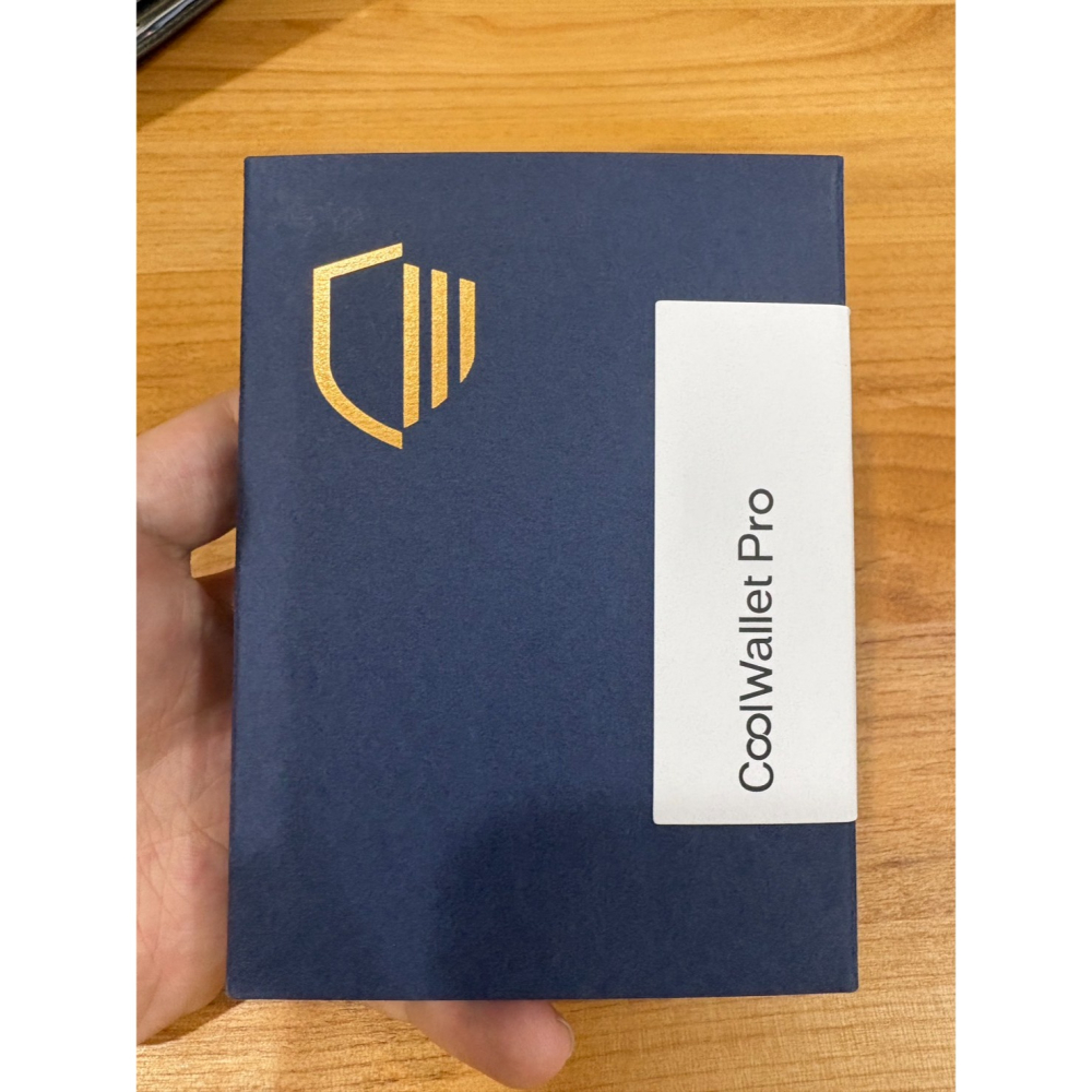 CoolWallet Pro 冷錢包 加密貨幣 9.9新 有拆封過 虛擬貨幣  區塊鏈 加密-細節圖4