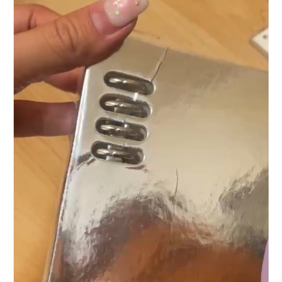 一本瑕疵（本子左上角