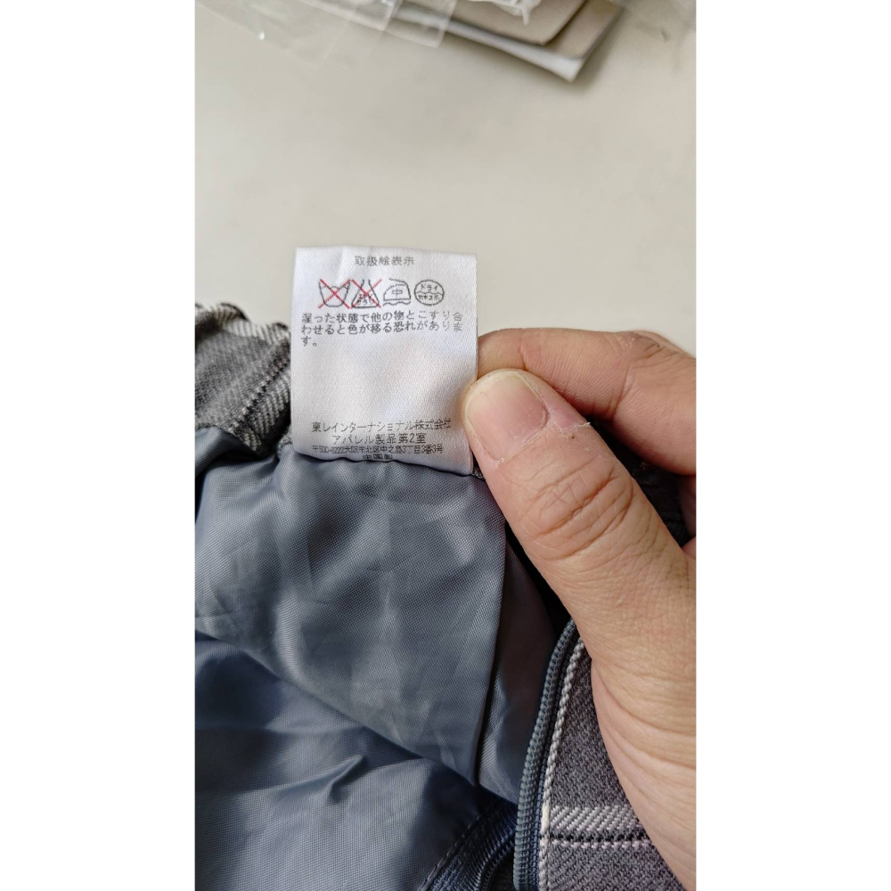 【二手良品中古衣】190號女寶女童110碼半身裙格子灰格百摺裙側拉鍊後鬆緊有內裡不透光-細節圖6