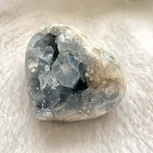 天青石 水晶 原礦 晶洞 愛心 悸動的瞬間-細節圖9