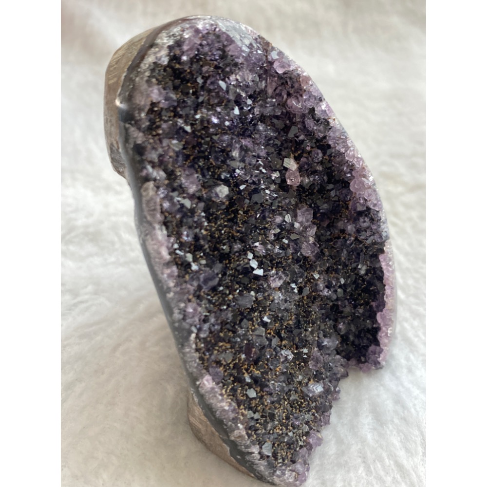 異象晶鎮 辦公室招貴人納福小物 黑底紫牙黃金沙共生礦-細節圖6