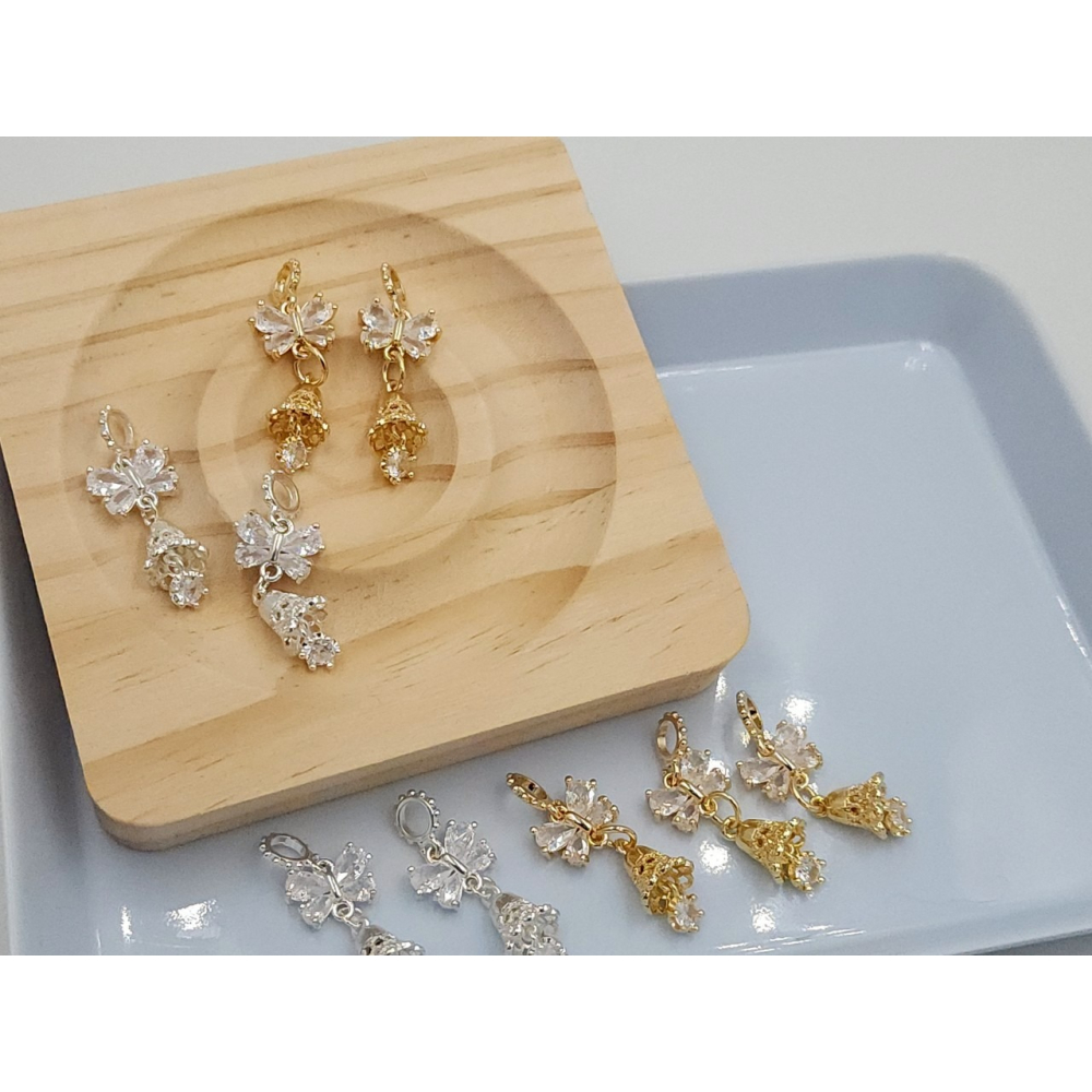 💗媛綺工作坊💗 鋯石蝴蝶鈴鐺鏈/2個 金/銀款 配飾 掛件 吊墜 合金飾品 台灣出貨 散珠 水晶 礦石 純天然水晶-細節圖2