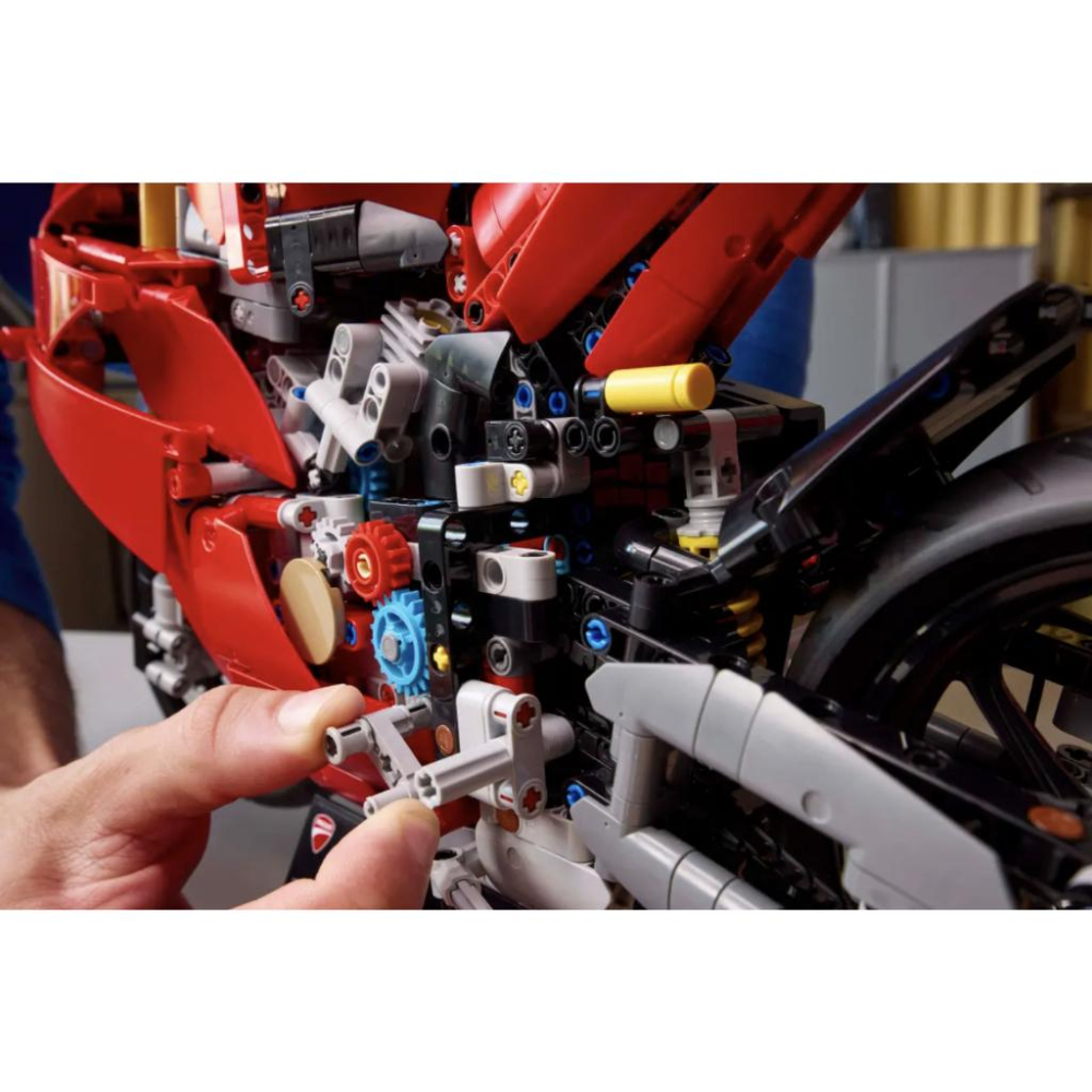 LEGO 42202 杜卡迪 Ducati Panigale V4 S 摩托車【樂高玩家】科技系列-細節圖7