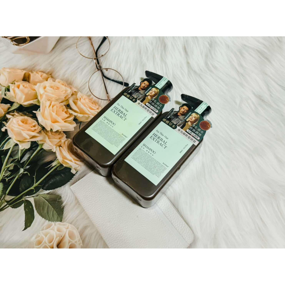 小氣敗家女❤️卡氛 KA’FEN 草本 洗髮精 草本艾草蓬鬆控油洗髮精 草本洗髮精 300ML-細節圖5