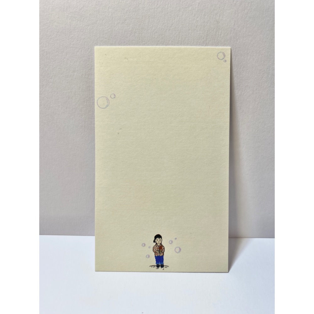 直式吹泡泡小男孩（我的可愛侄子