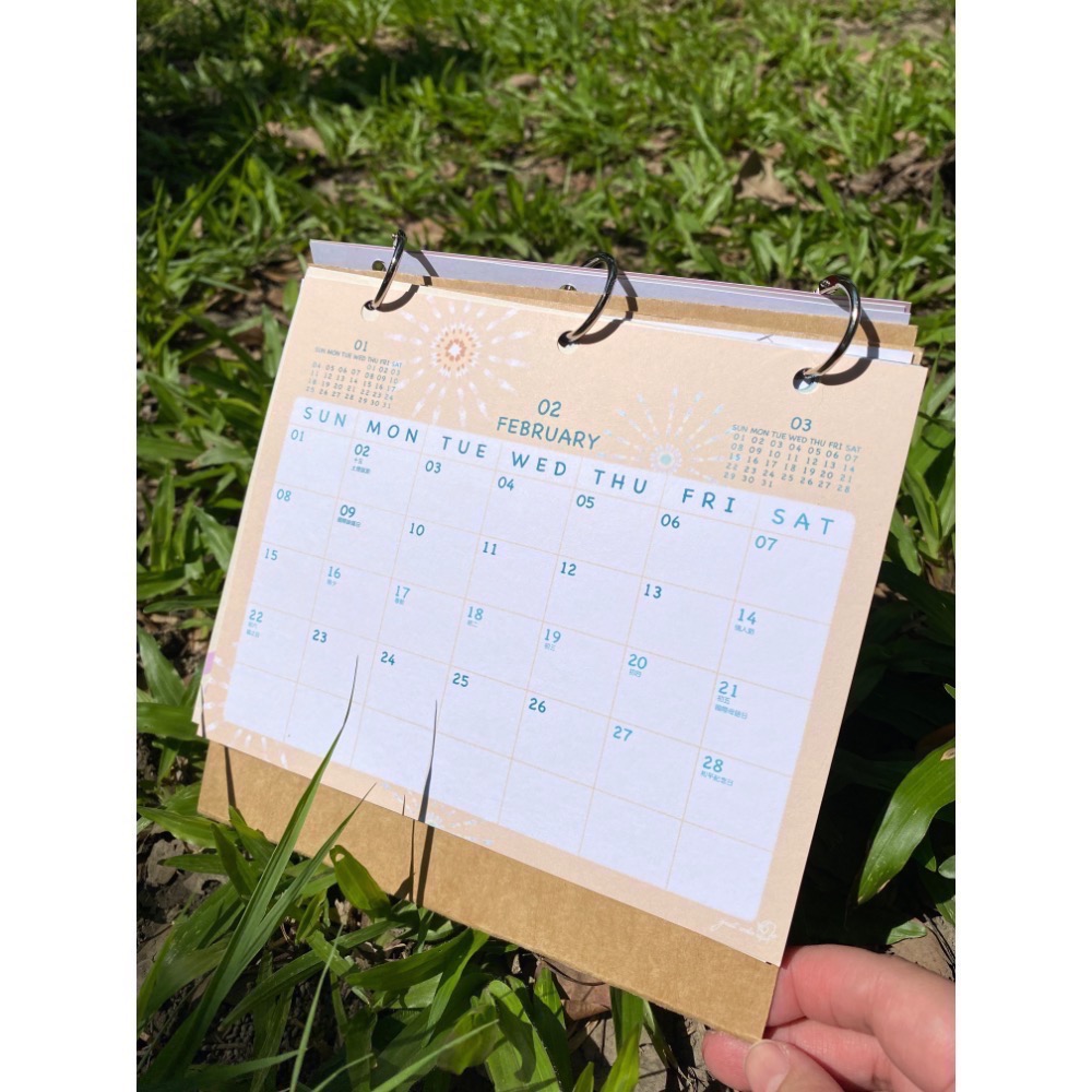 2026年/115年 插畫風格三角桌曆-細節圖3