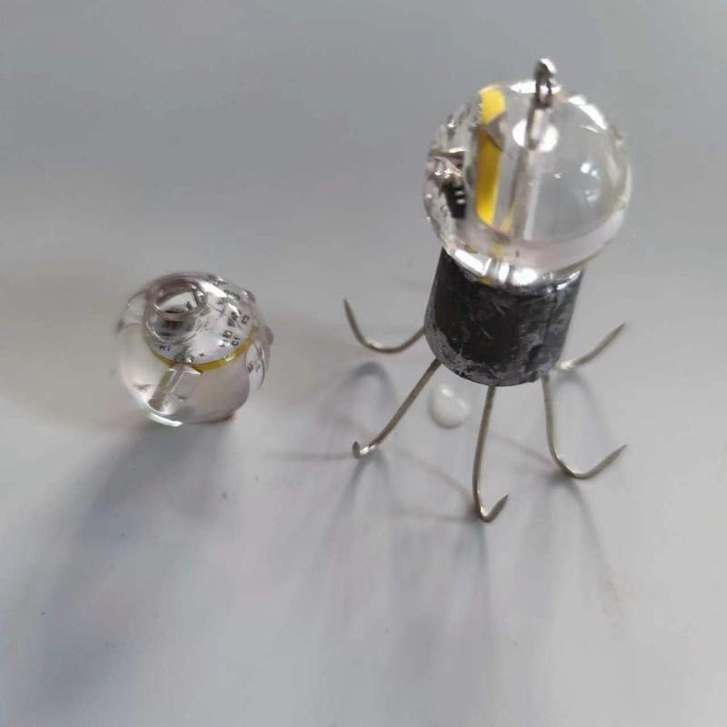 七彩多功能中通可穿線小圓球水觸發誘魚燈釣魷魚燈(入水亮; 出水滅)-細節圖5