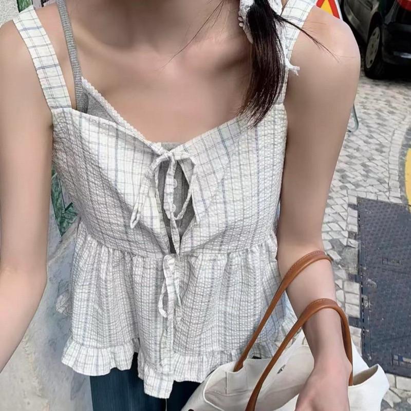 𝐑𝐈𝐂𝐇｜現貨*實拍♡清新格子吊帶荷葉邊兩穿上衣-細節圖2