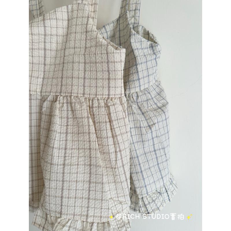 𝐑𝐈𝐂𝐇｜現貨*實拍♡清新格子吊帶荷葉邊兩穿上衣-細節圖9