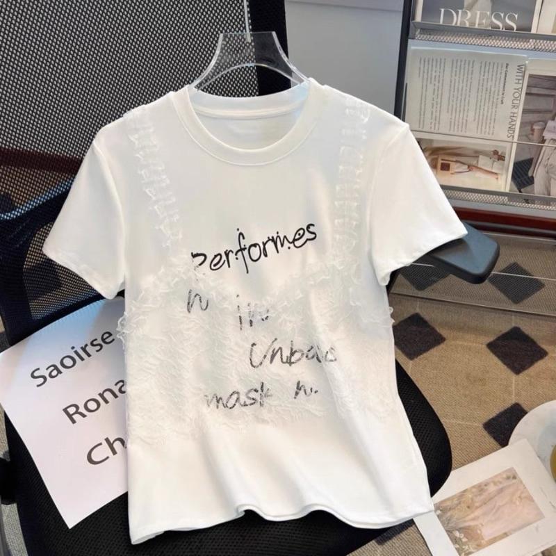 𝐑𝐈𝐂𝐇｜現貨🔥假兩件拼蕾絲短袖上衣-細節圖4