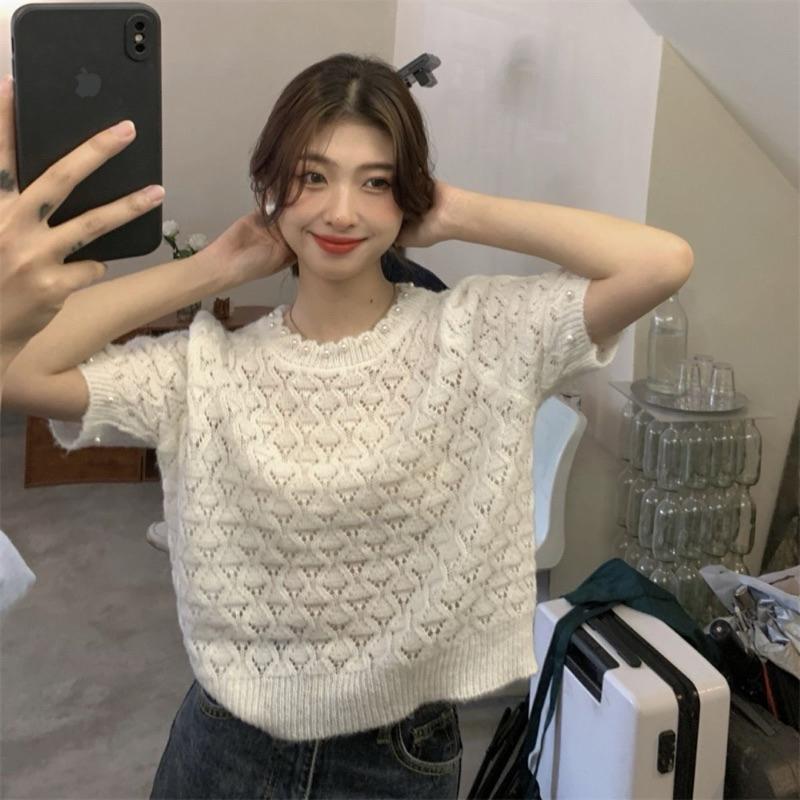 𝐑𝐈𝐂𝐇｜現貨🫶🏻法式氣質小香風鏤空針織釘珠寬鬆顯瘦設計感上衣-細節圖2