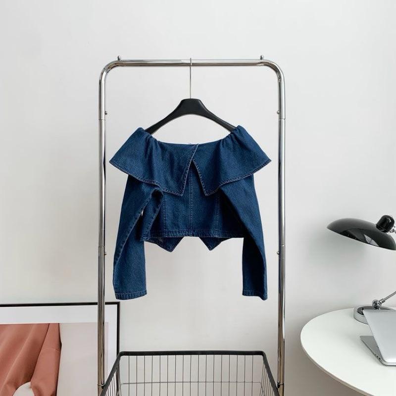 𝐑𝐈𝐂𝐇｜現貨☁️法式復古一字肩設計感不規則牛仔長袖上衣-細節圖2