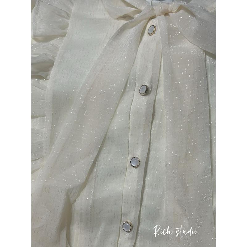 𝐑𝐈𝐂𝐇｜冷冷也要當仙女!!加絨荷葉邊蝴蝶結喇叭袖雪紡上衣♡預購-細節圖6