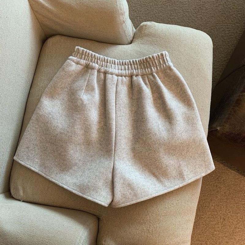 𝐑𝐈𝐂𝐇｜加厚毛呢韓版百搭開叉後鬆緊短褲☁️現貨+預購-細節圖2