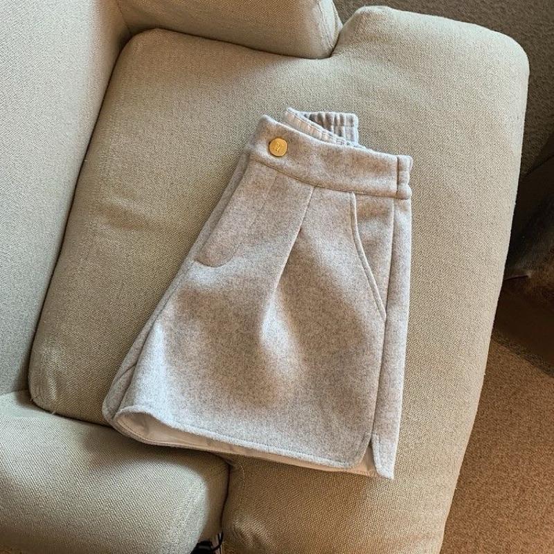 𝐑𝐈𝐂𝐇｜加厚毛呢韓版百搭開叉後鬆緊短褲☁️現貨+預購-細節圖5