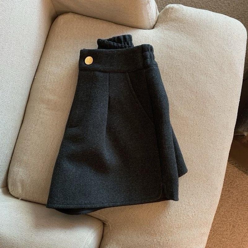 𝐑𝐈𝐂𝐇｜加厚毛呢韓版百搭開叉後鬆緊短褲☁️現貨+預購-細節圖6