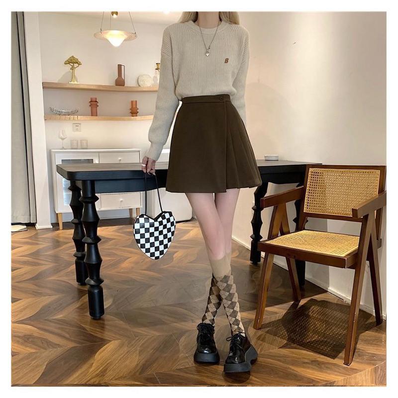 𝐑𝐈𝐂𝐇｜現貨+預購♡顯瘦A字毛呢百褶裙超好搭♡有安全褲-細節圖3