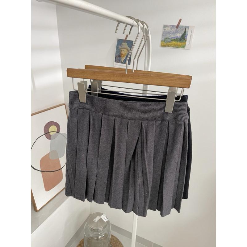 𝐑𝐈𝐂𝐇｜超顯瘦遮跨針織百褶裙🫶🏻現貨-細節圖3