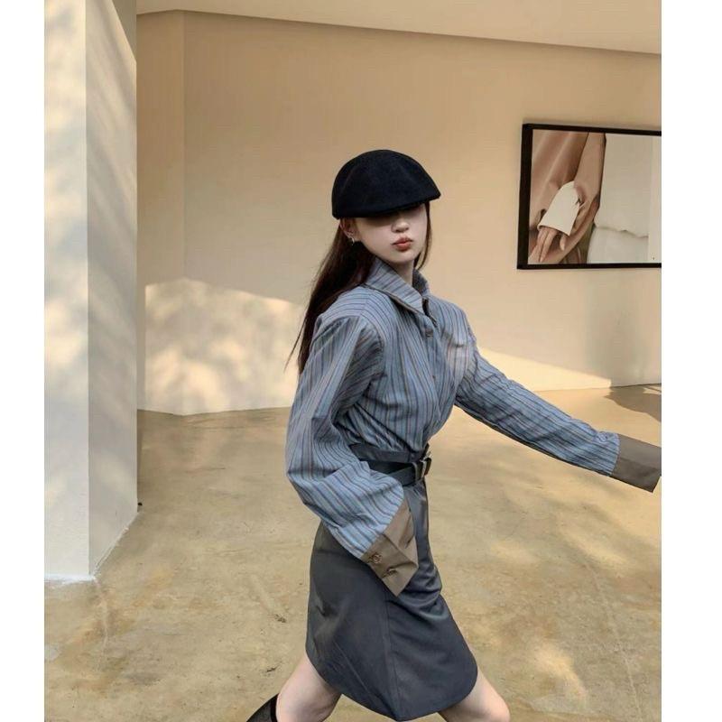 𝐑𝐈𝐂𝐇｜現貨🔥實拍*高級感寬鬆竪條紋襯衫+灰色半身短裙-細節圖4